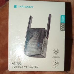 Black Dual Band Wireless Repeater